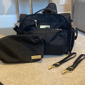 Jujube diaper bag with jujube pouch and stroller straps